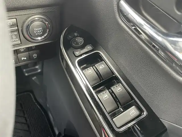 ダイハツ タント カスタム X 千葉県 2021(令3)年 2.1万km ブラックマイカメタリック/シャイニングホワイトパール 社外7インチナビ/DVD再生機能/Bluetooth/フルセグ/バックカメラ/ステアリングスイッチ/スマートアシスト/両側パワースライドドア/フォグランプ/コーナーセンサー/ウィンカーミラー/純正フロアマット/純正アルミ/LEDヘッドライト