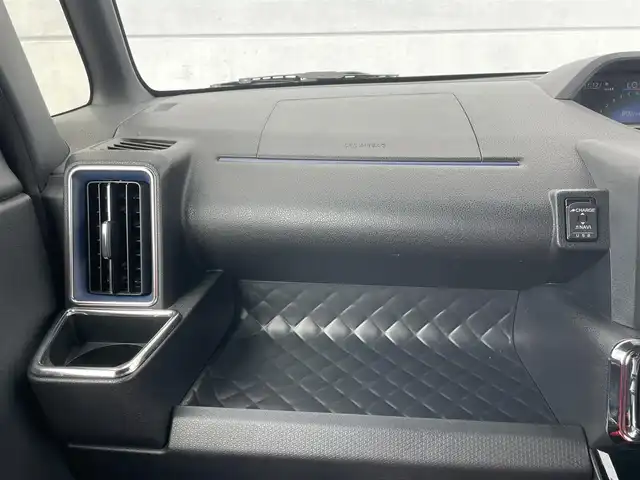 ダイハツ タント カスタム X 千葉県 2021(令3)年 2.1万km ブラックマイカメタリック/シャイニングホワイトパール 社外7インチナビ/DVD再生機能/Bluetooth/フルセグ/バックカメラ/ステアリングスイッチ/スマートアシスト/両側パワースライドドア/フォグランプ/コーナーセンサー/ウィンカーミラー/純正フロアマット/純正アルミ/LEDヘッドライト