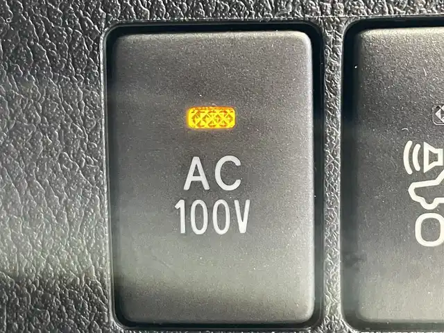 トヨタ アルファードハイブリット 岩手県 2019(令1)年 4.6万km ホワイトパールクリスタルシャイン ４WD/MTモード付AT/両側パワースライドドア/パワーバックドア/100V電源/パワーシート/プリクラッシュセーフティ/レーンアシスト/コーナーセンサー/パーキングサポートブレーキ/ロードサインアシスト/先行車発進告知機能/クルーズコントロール/アイドリングストップ/横滑り防止装置/オートライト/オートハイビーム/オットマン/オールオートパワーウィンドウ/純正ナビ/純正フロアマット/ドライブレコーダー/ETC2.0