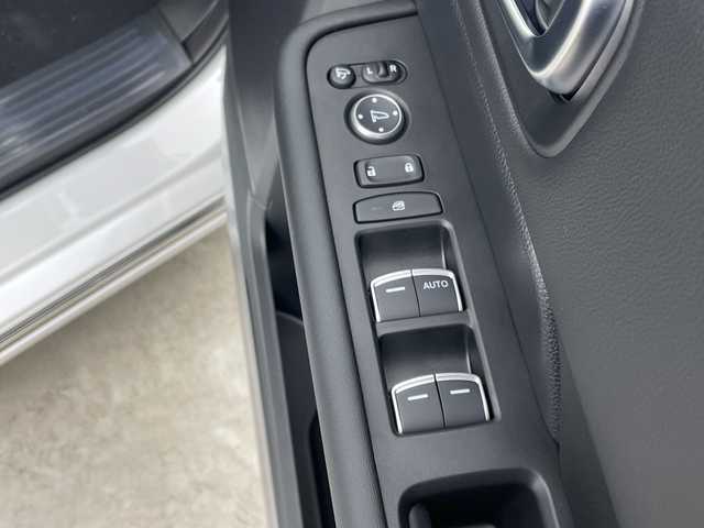 ホンダ ステップワゴン スパーダ eHEV 群馬県 2025(令7)年 0.1千km プラチナホワイトパール 純正１１．４型ナビ　アダプティブクルーズコントロール　ホンダセンシング　衝突被害軽減システム　バックカメラ　電動リアゲート　両側パワースライドドア　プッシュスタート　スマートキー　オートライト　禁煙車