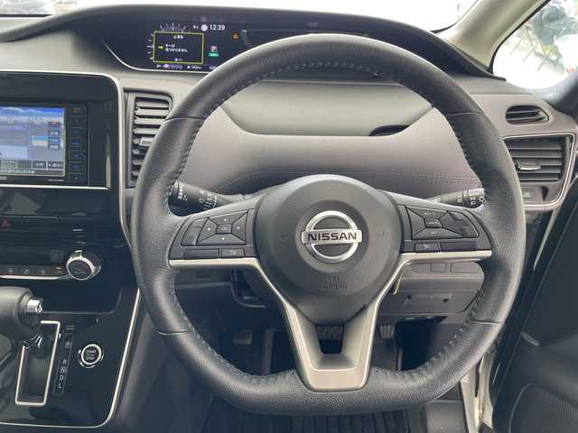 日産 セレナ ハイウェイスター 愛知県 2021(令3)年 6.4万km ブリリアントホワイトパール SDナビ/クルーズコントロール/コーナーセンサー/純正アルミホイール/オートライト/ドライブレコーダー/ETC/衝突軽減システム/フルセグ/CD DVD/Bluetooth/ステアリングスイッチ/スマートキー/プッシュスタート