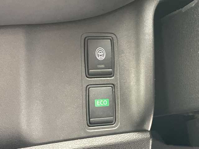 日産 セレナ ハイウェイスター 愛知県 2021(令3)年 6.4万km ブリリアントホワイトパール SDナビ/クルーズコントロール/コーナーセンサー/純正アルミホイール/オートライト/ドライブレコーダー/ETC/衝突軽減システム/フルセグ/CD DVD/Bluetooth/ステアリングスイッチ/スマートキー/プッシュスタート