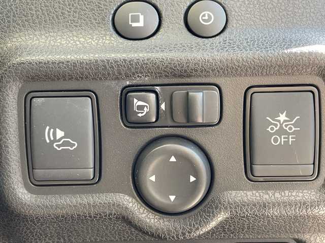 日産 ノート e－パワー X 愛知県 2017(平29)年 3万km ガーネットレッド エマージェンシーブレーキ/純正ナビ　SDカードなし/全方位カメラ/バックカメラ/コーナーセンサー/インテリジェントミラー/レーンキープアシスト/ETC/ステアリングスイッチ/スマートキー/プッシュスタート