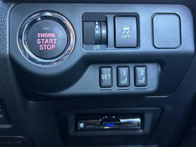 スバル レヴォーグ 2．0STIスポーツアイサイト 富山県 2017(平29)年 3.6万km ラピスブルーP アイサイト/純正SDナビ/型式：CN-LR720D/【CD/DVD/BT/フルセグTV】/バック＆サイドカメラ/クルーズコントロール/レーンキープアシスト/前席パワーシート/D席シートメモリ/前席シートヒーター/横滑り防止装置/ETC2.0/純正アルミホイール/スマートキー×2/プッシュスタート/純正フロアマット