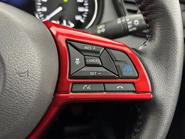 日産 エクストレイル ハイブリッド 20Xi 福岡県 2020(令2)年 6万km ダイヤモンドブラック 純正ナビ／フルセグＴＶ　/全方位カメラ　/ルーフキャリア　/デジタルルームミラー　/ＥＴＣ　/前後ドラレコ　/プロパイロット　/エマージェンシーブレーキ　/レーンキープ　/ＢＳＭ　/パワーバックドア　/シートヒーター/オールモード４×４－ｉシステム/ヒルディセントコントロール/ヒーテッドドアミラー