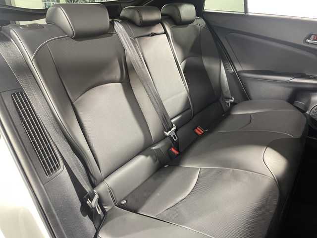 トヨタ プリウス ＰＨＶ A プレミアム 福岡県 2021(令3)年 2.3万km プラチナホワイトパールマイカ 禁煙車/純正9インチメモリーナビゲーション/フルセグテレビ/全方位モニター/レーダークルーズコントロール/本革シート/ドライブレコーダー前後/LEDヘッドライト/ブラインドスポットモニター/ヘッドアップディスプレイ/ハンドルヒーター/パワーシート/オートライト/オートハイビーム/ETC/革巻きステアリング