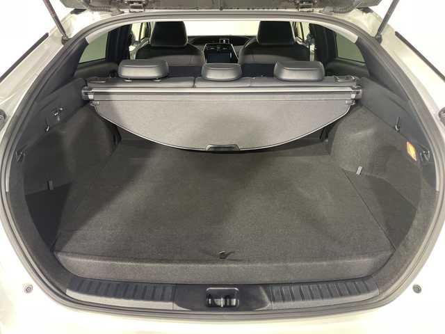 トヨタ プリウス ＰＨＶ A プレミアム 福岡県 2021(令3)年 2.3万km プラチナホワイトパールマイカ 禁煙車/純正9インチメモリーナビゲーション/フルセグテレビ/全方位モニター/レーダークルーズコントロール/本革シート/ドライブレコーダー前後/LEDヘッドライト/ブラインドスポットモニター/ヘッドアップディスプレイ/ハンドルヒーター/パワーシート/オートライト/オートハイビーム/ETC/革巻きステアリング