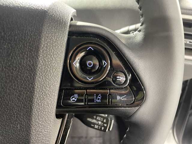 トヨタ プリウス ＰＨＶ A プレミアム 福岡県 2021(令3)年 2.3万km プラチナホワイトパールマイカ 禁煙車/純正9インチメモリーナビゲーション/フルセグテレビ/全方位モニター/レーダークルーズコントロール/本革シート/ドライブレコーダー前後/LEDヘッドライト/ブラインドスポットモニター/ヘッドアップディスプレイ/ハンドルヒーター/パワーシート/オートライト/オートハイビーム/ETC/革巻きステアリング