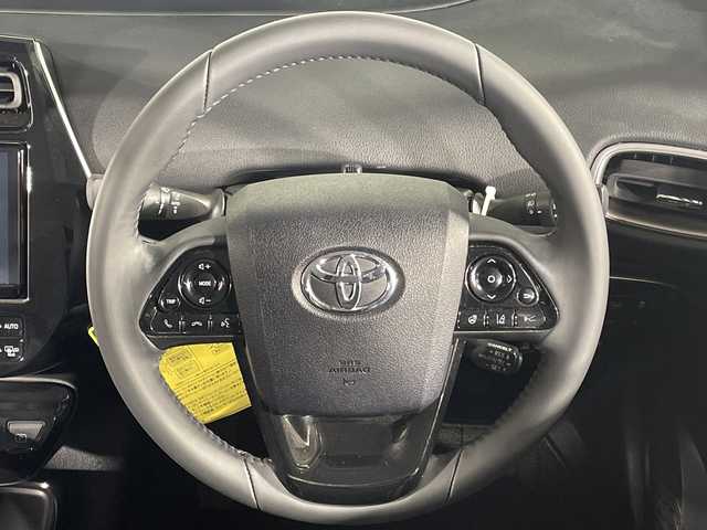 トヨタ プリウス ＰＨＶ A プレミアム 福岡県 2021(令3)年 2.3万km プラチナホワイトパールマイカ 禁煙車/純正9インチメモリーナビゲーション/フルセグテレビ/全方位モニター/レーダークルーズコントロール/本革シート/ドライブレコーダー前後/LEDヘッドライト/ブラインドスポットモニター/ヘッドアップディスプレイ/ハンドルヒーター/パワーシート/オートライト/オートハイビーム/ETC/革巻きステアリング