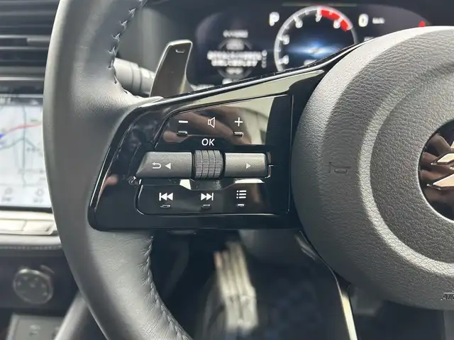 日産 フェアレディ Ｚ バージョンST 新潟県 2022(令4)年 1.1万km ブリリアントホワイトパール/スーパーブラック 2トーン 純正ナビ【フルセグTV/FM・AM/BT】/バックカメラ/BOSEサウンドシステム/インテリジェントクルーズコントロール/踏み間違い衝突防止アシスト/後側方車両検知警報/後退時車両検知警報/DN席シートヒーター/DN席パワーシート/ETC2.0/ドライブレコーダー/LEDヘッドライト/オートライト/革巻きステアリング/ステアリングスイッチ/パドルシフト/スマートキー/プッシュスタート/スペアキー/横滑り防止