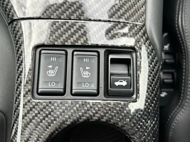 日産 フェアレディ Ｚ バージョンST 新潟県 2022(令4)年 1.1万km ブリリアントホワイトパール/スーパーブラック 2トーン 純正ナビ【フルセグTV/FM・AM/BT】/バックカメラ/BOSEサウンドシステム/インテリジェントクルーズコントロール/踏み間違い衝突防止アシスト/後側方車両検知警報/後退時車両検知警報/DN席シートヒーター/DN席パワーシート/ETC2.0/ドライブレコーダー/LEDヘッドライト/オートライト/革巻きステアリング/ステアリングスイッチ/パドルシフト/スマートキー/プッシュスタート/スペアキー/横滑り防止