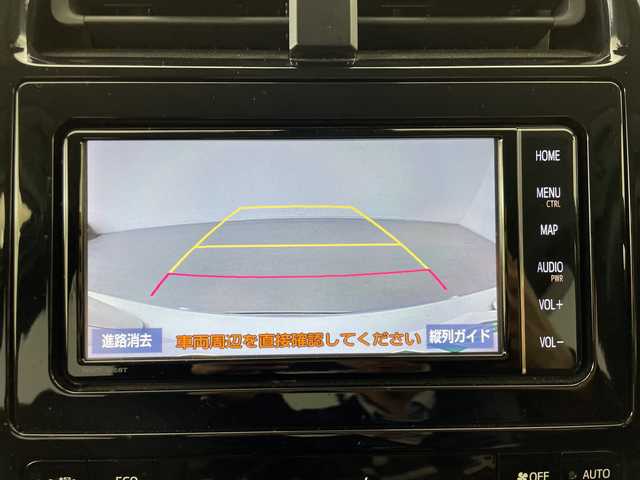 トヨタ プリウス Sセーフティプラス 群馬県 2018(平30)年 4.2万km ホワイトパールクリスタルシャイン 純正ナビ　バックカメラ　ビルトインＥＴＣ　前後ドラレコ　パーキングアシスト　ＢＳＭ　衝突被害軽減ブレーキ　レーンアシスト　クリアランスソナー　アダプティブクルーズコントロール　ＬＥＤライト　禁煙車