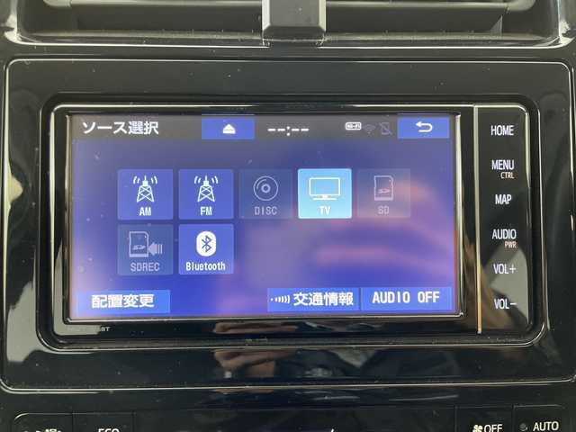 トヨタ プリウス Sセーフティプラス 群馬県 2018(平30)年 4.2万km ホワイトパールクリスタルシャイン 純正ナビ　バックカメラ　ビルトインＥＴＣ　前後ドラレコ　パーキングアシスト　ＢＳＭ　衝突被害軽減ブレーキ　レーンアシスト　クリアランスソナー　アダプティブクルーズコントロール　ＬＥＤライト　禁煙車