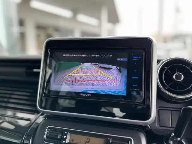 スズキ スペーシア カスタム HYBRID XS 京都府 2018(平30)年 4.2万km ピュアホワイトP スズキセーフティサポート/・デュアルセンサーブレーキサポート/・車線逸脱警報機能/・先行車発進お知らせ機能/・後退時ブレーキサポート/・ふらつき警報機能/・ハイビームアシスト/・後方誤発進抑制機能/KENWOODメモリーナビ、地デジ、Bluetooth/運転席シートヒーター/前後ドライブレコーダー/バックカメラ/LEDヘッドランプ/純正15インチアルミホイール