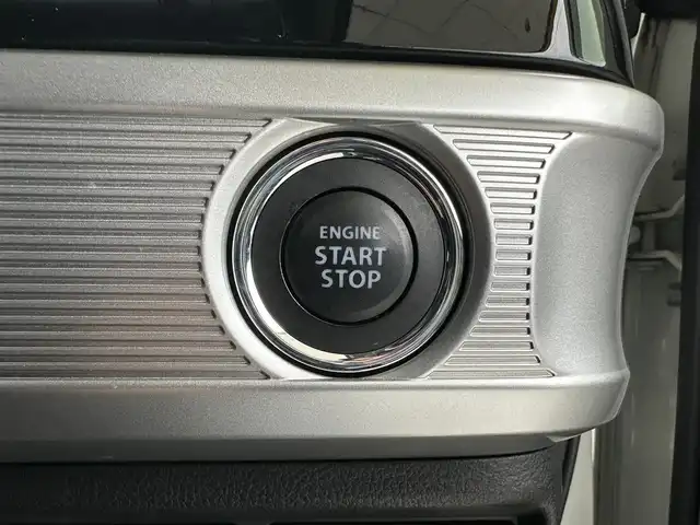 スズキ スペーシア カスタム HYBRID XS 京都府 2018(平30)年 4.2万km ピュアホワイトP スズキセーフティサポート/・デュアルセンサーブレーキサポート/・車線逸脱警報機能/・先行車発進お知らせ機能/・後退時ブレーキサポート/・ふらつき警報機能/・ハイビームアシスト/・後方誤発進抑制機能/KENWOODメモリーナビ、地デジ、Bluetooth/運転席シートヒーター/前後ドライブレコーダー/バックカメラ/LEDヘッドランプ/純正15インチアルミホイール
