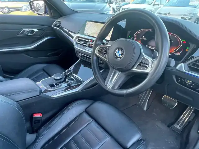 ＢＭＷ ＢＭＷ ３２０ｄ xDrive Mスポーツ 埼玉県 2019(令1)年 5.8万km 青 ハイラインＰＫＧ　/黒革シート　/全方位カメラ　/純正ナビ　/アンビエントライト　/ＡＣＣ　/ＬＫＡ　/ＢＳＭ　/パワーシート　/シートヒーター　/ＬＥＤヘッドライト　/パワートランク 　/純正１９インチＡＷ　/ＥＴＣ　/ドラレコ