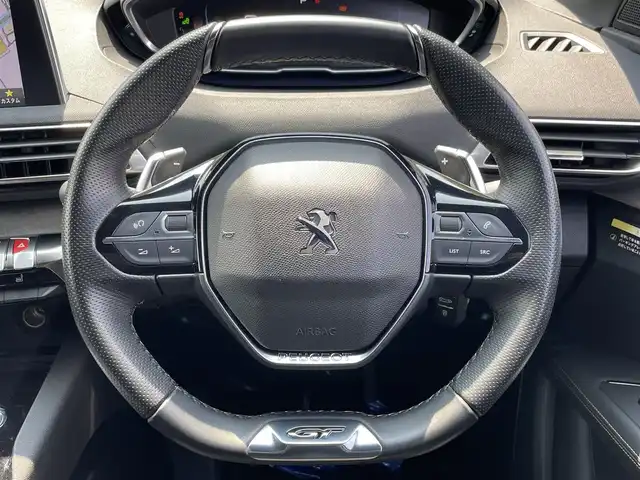 プジョー ３００８ GT ブルー HDi 滋賀県 2019(平31)年 4.4万km BLANC NACRE ファーストクラスパッケージ/・パノラミックガラスルーフ/・フロント360度カメラ/・パークアシスト/・マルチポイントランバーサポート/・運転席メモリー付き電動シート/・前席シートヒーター/ハーフレザーシート/オートテールゲート/純正ナビ/（USB/BT/CarPlay)/アダプティブクルーズコントロール/レーンキープアシスト/ブラインドスポットモニター/パーキングセンサー/インテリジェントハイビーム/ワイヤレス充電/スマートキー/ETC/フルLEDヘッドライト/純正18インチAW