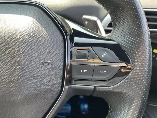 プジョー ３００８ GT ブルー HDi 滋賀県 2019(平31)年 4.4万km BLANC NACRE ファーストクラスパッケージ/・パノラミックガラスルーフ/・フロント360度カメラ/・パークアシスト/・マルチポイントランバーサポート/・運転席メモリー付き電動シート/・前席シートヒーター/ハーフレザーシート/オートテールゲート/純正ナビ/（USB/BT/CarPlay)/アダプティブクルーズコントロール/レーンキープアシスト/ブラインドスポットモニター/パーキングセンサー/インテリジェントハイビーム/ワイヤレス充電/スマートキー/ETC/フルLEDヘッドライト/純正18インチAW