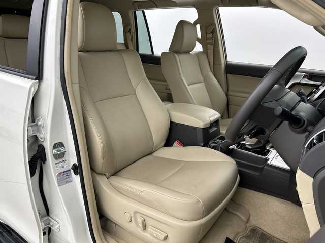 トヨタ ランドクルーザー プラド TX Lパッケージ 愛知県 2023(令5)年 4.9万km ホワイトパールクリスタルシャイン 純正メモリナビ/・フルセグ/・Bluetooth/・AppleCarPlay/・AndroidAuto/トヨタセーフティセンス/　・プリクラッシュセーフティ/　・レーンディパーチャーアラート/　・オートマチックハイビーム/　・レーダークルーズコントロール/サンルーフ/パノラミックビューモニター/バックカメラ/LEDオートライト/フォグランプ/レザーシート/パワーシート/シートヒーター　/エアシート　/純正19インチアルミホイール　/ブラインドスポットモニター/パーキングサポートブレーキ/ルーフレール/クリアランスソナー/スマートキー/ビルドインETC2.0/ヘッドライトウォッシャー/スペアキー