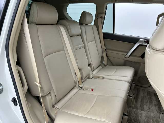 トヨタ ランドクルーザー プラド TX Lパッケージ 愛知県 2023(令5)年 4.9万km ホワイトパールクリスタルシャイン 純正メモリナビ/・フルセグ/・Bluetooth/・AppleCarPlay/・AndroidAuto/トヨタセーフティセンス/　・プリクラッシュセーフティ/　・レーンディパーチャーアラート/　・オートマチックハイビーム/　・レーダークルーズコントロール/サンルーフ/パノラミックビューモニター/バックカメラ/LEDオートライト/フォグランプ/レザーシート/パワーシート/シートヒーター　/エアシート　/純正19インチアルミホイール　/ブラインドスポットモニター/パーキングサポートブレーキ/ルーフレール/クリアランスソナー/スマートキー/ビルドインETC2.0/ヘッドライトウォッシャー/スペアキー