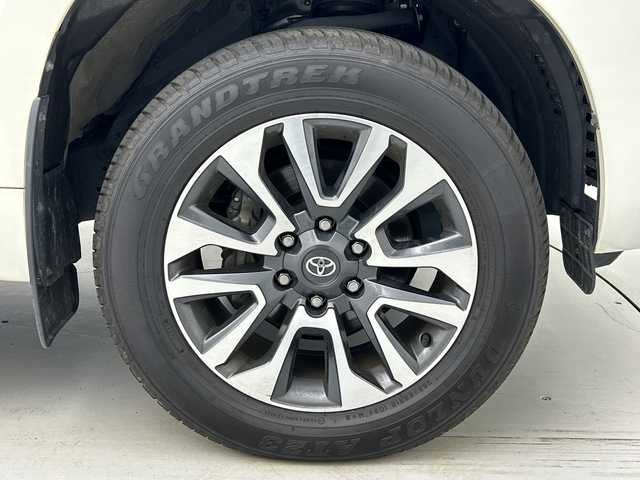 トヨタ ランドクルーザー プラド TX Lパッケージ 愛知県 2023(令5)年 4.9万km ホワイトパールクリスタルシャイン 純正メモリナビ/・フルセグ/・Bluetooth/・AppleCarPlay/・AndroidAuto/トヨタセーフティセンス/　・プリクラッシュセーフティ/　・レーンディパーチャーアラート/　・オートマチックハイビーム/　・レーダークルーズコントロール/サンルーフ/パノラミックビューモニター/バックカメラ/LEDオートライト/フォグランプ/レザーシート/パワーシート/シートヒーター　/エアシート　/純正19インチアルミホイール　/ブラインドスポットモニター/パーキングサポートブレーキ/ルーフレール/クリアランスソナー/スマートキー/ビルドインETC2.0/ヘッドライトウォッシャー/スペアキー