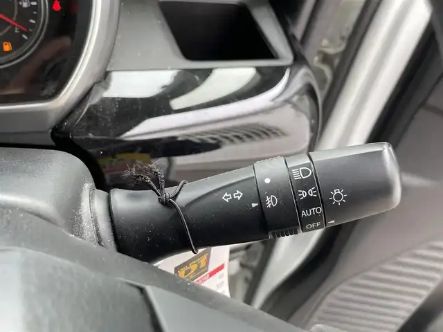 スズキ スペーシア カスタム HYBRID GS 大阪府 2018(平30)年 9.1万km ピュアホワイトP (株)IDOMが運営する【じしゃロン東大阪店】の自社ローン専用車両になります。こちらは現金またはオートローンご利用時の価格です。自社ローンご希望の方は別途その旨お申付け下さい/カロッツェリアメモリーナビ【AVIC-RZ901ZS】/バックカメラ/片側パワースライドドア/後ソナー/アイドリングストップ/衝突被害軽減ブレーキ/車線逸脱警報/横滑り防止/ステアリングスイッチ/運転席シートヒーター/LEDヘッドライト/フォグ/オートエアコン/オートライト/社外14インチアルミ（スタッドレス）/純正14インチアルミ積み込みあり