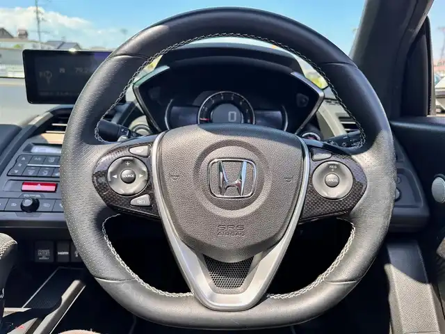 ホンダ Ｓ６６０ α 宮城県 2016(平28)年 9万km プレミアムスターホワイトパール センターディスプレイ/・6.1インチワイドディスプレイ/・センターコントロールスイッチ/・リアカメラ/・HDMIジャック/＝＝＝/革巻きステアリング/ステアリングスイッチ/パドルシフト/クルーズコントロール/ハーフレザーシート/LEDヘッドランプ/LEDポジションランプ/オートライト/スマートキー/プッシュスタート/純正アルミホイール/純正フロアマット/Wエアバッグ
