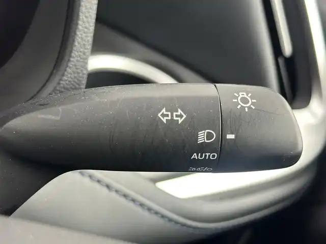 トヨタ ヴォクシー S－Z 愛知県 2022(令4)年 4.1万km パール 10.5型ディスプレイオーディオ/フリップダウンモニター/デジタルインナーミラー/バックカメラ　/ＥＴＣ２．０　/ハーフレザーシート/シートヒーター　/ステアリングヒーター　/追従式クルーズコントロール/前後ドライブレコーダー　/ＬＥＤライト　/フルセグTV　/アルミホイール