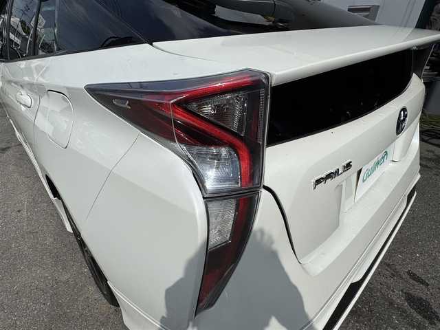 トヨタ プリウス S ツーリングセレクション 愛知県 2016(平28)年 14.6万km ホワイトパールクリスタルシャイン ユーザー買取車/禁煙車/モデリスタエアロ　F.S.Rアンダー/純正ナビ/フルセグTV DSZT-YC4T/黒革シート/バックカメラ/ビルトインETC/純正リモコンエンジンスターター/取説/手帳/保証書/D/N席　シートヒーター