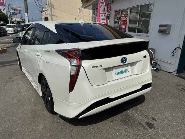 トヨタ プリウス S ツーリングセレクション 愛知県 2016(平28)年 14.6万km ホワイトパールクリスタルシャイン ユーザー買取車/禁煙車/モデリスタエアロ　F.S.Rアンダー/純正ナビ/フルセグTV DSZT-YC4T/黒革シート/バックカメラ/ビルトインETC/純正リモコンエンジンスターター/取説/手帳/保証書/D/N席　シートヒーター