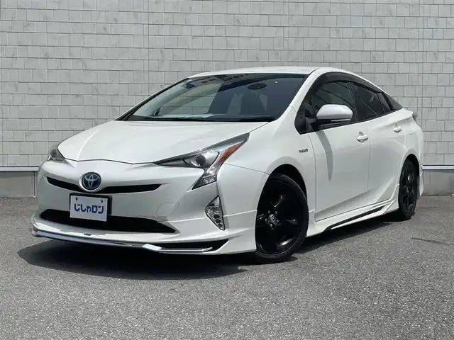 トヨタ プリウス S ツーリングセレクション 栃木県 2016(平28)年 14.7万km ホワイトパールクリスタルシャイン 株)IDOMが運営する【じしゃロン小山店】の自社ローン専用車両になります。こちらは現金またはオートローンご利用時の価格です。自社ローンご希望の方は別途その旨お申付け下さい//禁煙車/純正フルセグナビ/（CD/DVD/AM/FMラジオ）/(Bluetooth)/スマートキー/プッシュスタート/バックカメラ/プリクラッシュセーフティ/クルーズコントロール/ＥＴＣ/ステアリングリモコン/電動格納ドアミラー/パワーウインドウ/防眩ミラー/オートライト/純正エアロ
