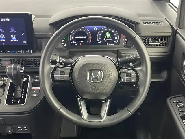 ホンダ ステップワゴン スパーダ 埼玉県 2023(令5)年 1.7万km プラチナホワイトパール 純正９インチナビ　フリップダウンモニター　バックカメラ　アダクティブクルーズコントロール　ＢＳＭ　シートヒーター　ＨＤＭＩ　前後ドラレコ　ビルトインＥＴＣ２．０　両側パワースライドドア　　地デジＴＶ
