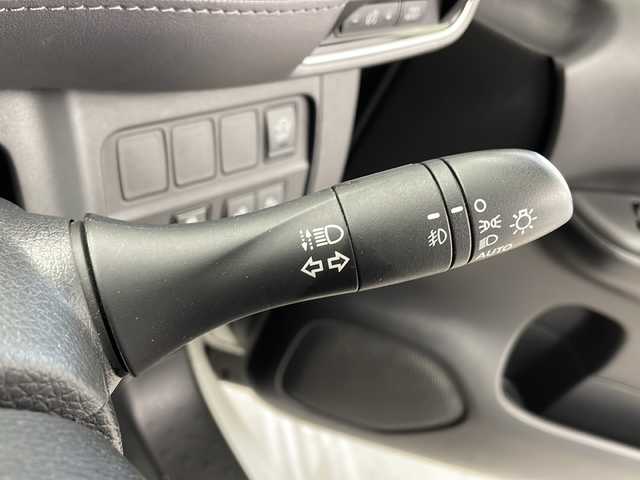 日産 セレナ ハイウェイスター 鹿児島県 2020(令2)年 6.4万km ブリリアントホワイトパール 純正10インチナビ/（AM/FM/CD/DVD/Bluetooth）/フリップダウンモニター/バックカメラ/エマージェンシーブレーキ/クルーズコントロール/ブラインドスポットモニター/ドライブレコーダー/革巻きステアリング/ステアリングリモコン/LEDオートライト/フォグランプ/両側パワースライドドア/コーナーセンサー/電格ミラー/プッシュスタート/スマートキー/純正フロアマット