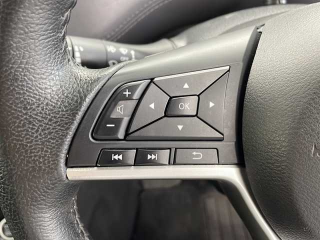 日産 セレナ ハイウェイスター 鹿児島県 2020(令2)年 6.4万km ブリリアントホワイトパール 純正10インチナビ/（AM/FM/CD/DVD/Bluetooth）/フリップダウンモニター/バックカメラ/エマージェンシーブレーキ/クルーズコントロール/ブラインドスポットモニター/ドライブレコーダー/革巻きステアリング/ステアリングリモコン/LEDオートライト/フォグランプ/両側パワースライドドア/コーナーセンサー/電格ミラー/プッシュスタート/スマートキー/純正フロアマット
