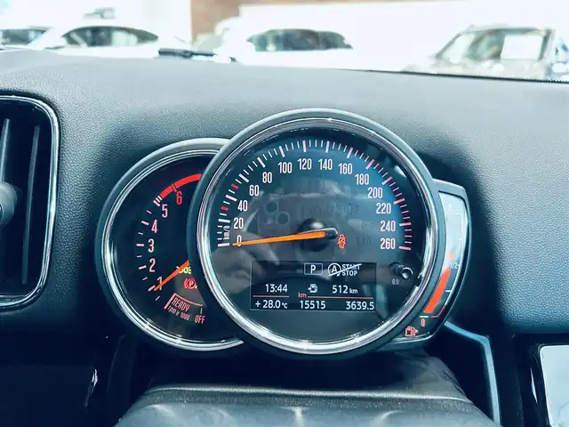 ＭＩＮＩ ミニ クロスオーバー クーパー D コーンウォールED 大阪府 2020(令2)年 1.6万km ミッドナイト・ブラック・メタリック ペッパーP/インテリジェントセーフティ/ワンオーナー/ハーフレザー/HUD/純正ナビ/バックカメラ/純正18インチAW/LEDヘッドライト/電動リアゲート/クリアランスソナー/ETC/ドラレコ