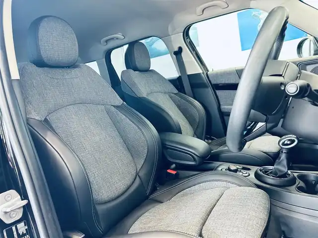 ＭＩＮＩ ミニ クロスオーバー クーパー D コーンウォールED 大阪府 2020(令2)年 1.6万km ミッドナイト・ブラック・メタリック ペッパーP/インテリジェントセーフティ/ワンオーナー/ハーフレザー/HUD/純正ナビ/バックカメラ/純正18インチAW/LEDヘッドライト/電動リアゲート/クリアランスソナー/ETC/ドラレコ