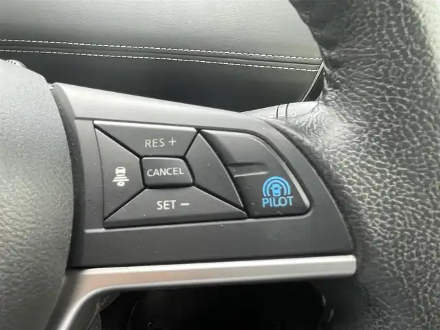 日産 セレナ ハイウェイスター 鳥取県 2016(平28)年 4.8万km マルーンレッド 2トーン エマージェンシーブレーキ/純正9型ナビ【MM516D-L】/・フルセグ/・CD/DVD/Blu-ray/・Bluetooth/全方位モニター/両側電動スライドドア/スマートキー/プッシュスタート/ETC/ドライブレコーダー/シートヒーター/オートライト/LEDヘッドライト/デジタルインナーミラー/W&サイドエアバック/カーテンエアバック/セーフティパックB/快適パック