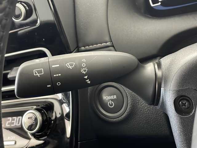 トヨタ アクア G 秋田県 2024(令6)年 2.3万km プラチナホワイトパールマイカ 4WD/純正ナビ　/AM／FM／Bluetooth/衝突被害軽減システム/バックカメラ　/寒冷地仕様/ワイパーデアイサー　/レーダークルーズコントロール　/レーンキープアシスト　/横滑り防止装置/パーキングサポートブレーキ/クリアランスソナー/先行車発進告知/ドラレコ一体型ルームミラー　/ＥＴＣ　/ＬＥＤヘッドライト　/オートマチックハイビーム/革巻きステアリング/AC100V/純正ホイールキャップ/スマートキー