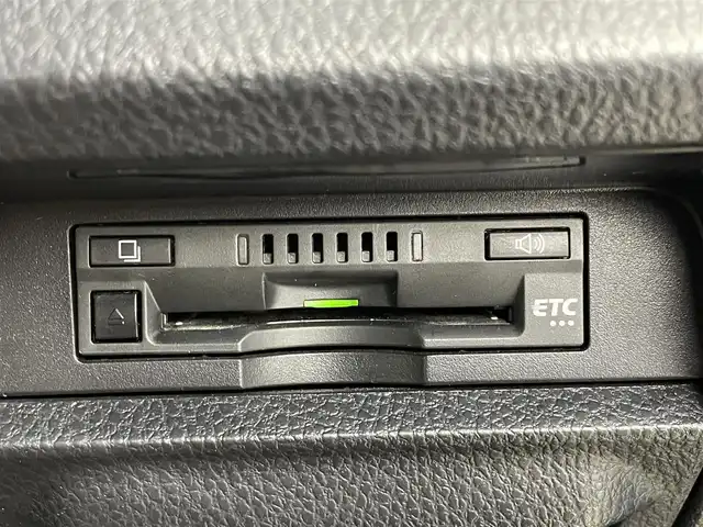 トヨタ エスクァイア Gi プレミアムパッケージ ブラックテーラード 千葉県 2020(令2)年 4.1万km ブラック トヨタセーフティセンス/・プリクラッシュセーフティ/・レーントレーシングアシスト/・レーンディパーチャーアラート/・レーダークルーズコントロール/・オートマチックハイビーム/・ロードサインアシスト/純正10インチSDナビ/（CD/DVD/Bluetooth/USB/HDMI/フルセグ）/バックカメラ/両側パワースライドドア/ハーフレザーシート/D/N席シートヒーター/MTモード付AT/プッシュスタート/アイドリングストップ/オートライト/ダブルエアコン/電動格納ミラー/ビルトインETC/革巻きステアリング/ステアリングスイッチ/ステアリングヒーター/ミラー型前後ドライブレコーダー/純正フロアマット/純正ドアバイザー/純正15インチAW/LED/F/Rコーナーセンサー