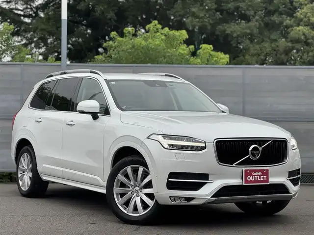 ボルボ ＸＣ９０ T5 AWD モーメンタム 三重県 2019(令1)年 6.9万km クリスタルホワイトP 純正ナビゲーション/・地デジTV/・FM/AM/CD/Bluetooth/・AppleCarPlay/Android Auto/全方位カメラ/コンフォートシート/インテグレーテッド・チャイルド・クッション/前席パワーシート/前席シートヒーター/運転席メモリーシート/純正前後ドライブレコーダー/アダプティブクルーズコントロール/ブラインドスポットモニター/ステアリングスイッチ/LEDヘッドライト/LEDフォグライト /オートライト/オートハイビーム/ルーフレール/純正19インチ10本スポークアルミホイール/ETC/スマートキー×2/取説/保証書