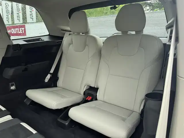 ボルボ ＸＣ９０ T5 AWD モーメンタム 三重県 2019(令1)年 6.9万km クリスタルホワイトP 純正ナビゲーション/・地デジTV/・FM/AM/CD/Bluetooth/・AppleCarPlay/Android Auto/全方位カメラ/コンフォートシート/インテグレーテッド・チャイルド・クッション/前席パワーシート/前席シートヒーター/運転席メモリーシート/純正前後ドライブレコーダー/アダプティブクルーズコントロール/ブラインドスポットモニター/ステアリングスイッチ/LEDヘッドライト/LEDフォグライト /オートライト/オートハイビーム/ルーフレール/純正19インチ10本スポークアルミホイール/ETC/スマートキー×2/取説/保証書