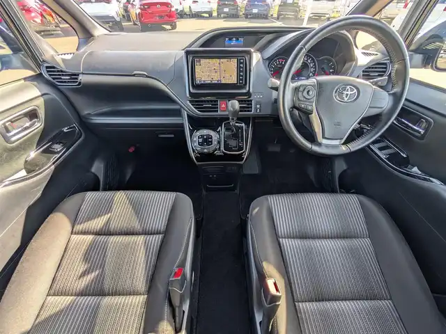 トヨタ ヴォクシー ZS 煌Ⅱ 福井県 2020(令2)年 2.8万km ブラック 純正16インチAW/両側パワースライドドア/LEDヘッドライト/クルーズコントロール/前後コーナーセンサー/ビルトインETC/衝突被害軽減システム/バックカメラ/純正SDナビ/フルセグテレビ/レーンキープアシスト/横滑り防止装置/盗難防止装置/オートマチックハイビーム/アイドリングストップ/スマートキー/ダブルエアバッグ