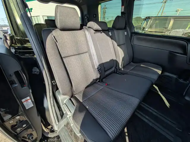 トヨタ ヴォクシー ZS 煌Ⅱ 福井県 2020(令2)年 2.8万km ブラック 純正16インチAW/両側パワースライドドア/LEDヘッドライト/クルーズコントロール/前後コーナーセンサー/ビルトインETC/衝突被害軽減システム/バックカメラ/純正SDナビ/フルセグテレビ/レーンキープアシスト/横滑り防止装置/盗難防止装置/オートマチックハイビーム/アイドリングストップ/スマートキー/ダブルエアバッグ