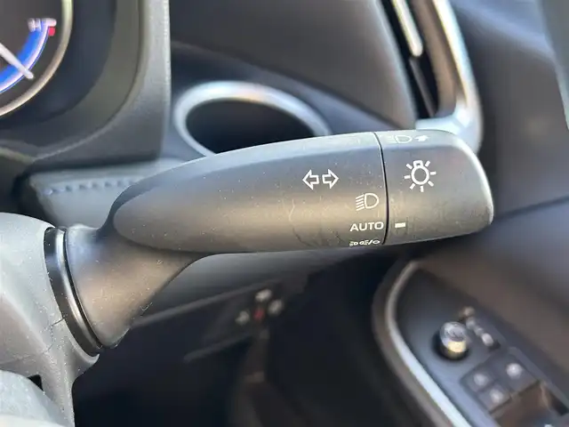 トヨタ ヴォクシー ハイブリッド S－Z 福岡県 2022(令4)年 6万km ホワイトパールクリスタルシャイン ワンオーナー/純正10.5インチDA/純正14インチフリップダウンモニター/モデリスタシグネチャーイルミグリル/トヨタセーフティセンス/アドバンスドパーク/レーダークルーズコントロール/アラウンドビューモニター/ブラインドスポットモニター/プロアクティブドライビングアシスト/リアクロストラフィックアラート/リアカメラディテクション/パーキングサポートブレーキ/安心降車アシスト/ハンズフリーデュアルパワースライドドア/ロードサインアシスト/レーンチェンジアシスト/フロントクロストラフィックアラート/ヘッドアップディスプレイ/電動パーキングブレーキ/オートホールド/オートマチックハイビーム/前席＋後席シートヒーター/ハンドルヒーター/パワーバックドア/デジタルインナーミラー/前方ドラレコ/ETC2.0
