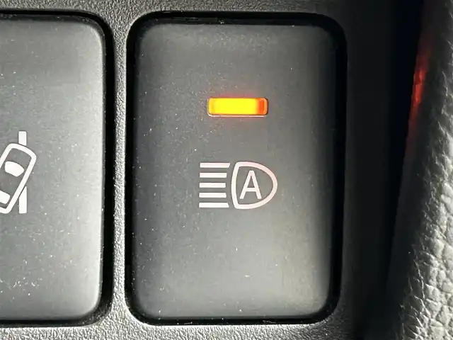 日産 デイズ ルークス ハイウェイスター Gターボ 道央・札幌 2018(平30)年 5.5万km ホワイトパール ・４WD/・ターボ/・社外ナビ/　BT／CD／DVD／フルセグ/・全方位カメラ/・社外ETC/・社外前方ドライブレコーダー/・エマージェンシーブレーキ/・レーンキープアシスト/・横滑り防止/・コーナーセンサー/・アイドリングストップ/・社外フロアマット/・純正サマー15インチAW/・LEDヘッドライト/・オートライト/・オートマチックハイビーム/・プッシュスタート/・スマートキー