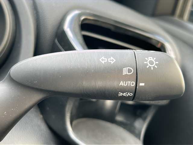 トヨタ ヤリスクロス ハイブリッド G 沖縄県 2022(令4)年 5.8万km ブラックマイカ/シルバーメタリック 2トーン 純正８インチナビ/（ＡＭ／ＦＭ／ＢＴ）　/フルセグＴＶ　/バックカメラ　/トヨタセーフティーセンス　/社外１６インチＡＷ　/オートマチックハイビーム　/前後ドラレコ　/ＥＴＣ　/スマートキー　/クルコン　/ＵＳＢ入力端子/オートライト/社外フロアマット/プッシュスタート