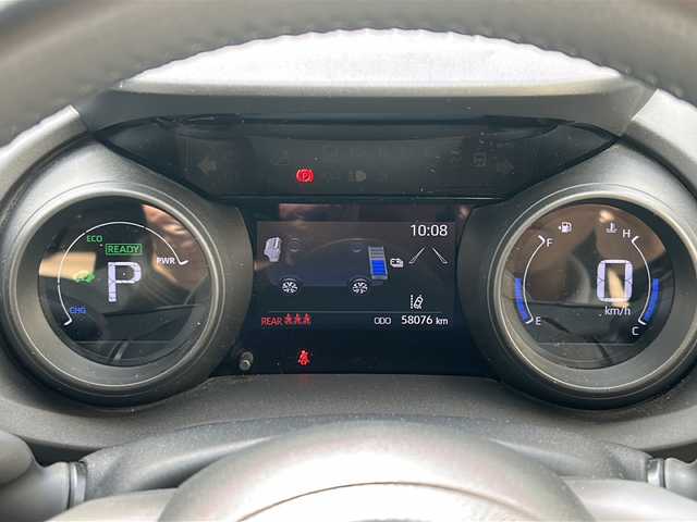 トヨタ ヤリスクロス ハイブリッド G 沖縄県 2022(令4)年 5.8万km ブラックマイカ/シルバーメタリック 2トーン 純正８インチナビ/（ＡＭ／ＦＭ／ＢＴ）　/フルセグＴＶ　/バックカメラ　/トヨタセーフティーセンス　/社外１６インチＡＷ　/オートマチックハイビーム　/前後ドラレコ　/ＥＴＣ　/スマートキー　/クルコン　/ＵＳＢ入力端子/オートライト/社外フロアマット/プッシュスタート