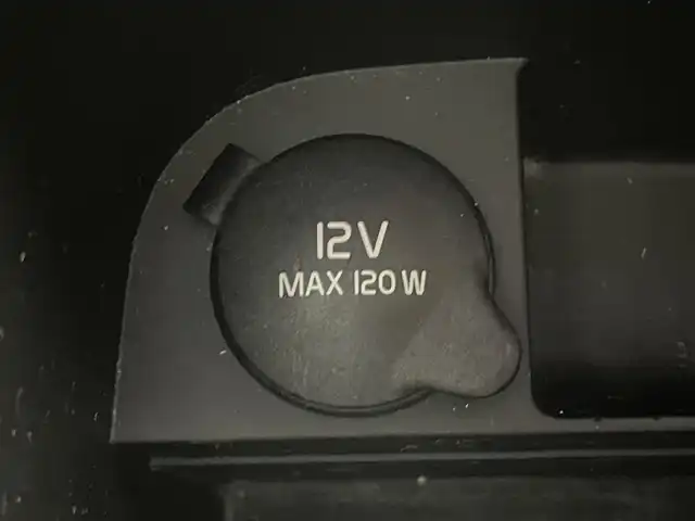 ボルボ Ｖ４０ T－4 SE 富山県 2013(平25)年 11万km 赤 パノラマガラスルーフ　/純正ナビ（ＣＤ　ＤＶＤ　ｂｌｕｅｔｏｏｔｈ）/フルセグTV/バックカメラ/前後コーナーセンサー　/ＥＴＣ　/社外前後ドラレコ（DRV-MR450)/運転席パワーシート・シートメモリー/前席シートヒーター　/オートライト/ＬＥＤヘッドライト　/社外１６インチAW/スマートキー/ＡＣＣ　/ＣｉｔｙＳａｆｅｔｙ　/ＢＬＩＳ（ブラインドスポット）　/レーンキープ/純正マット/保証書、取説