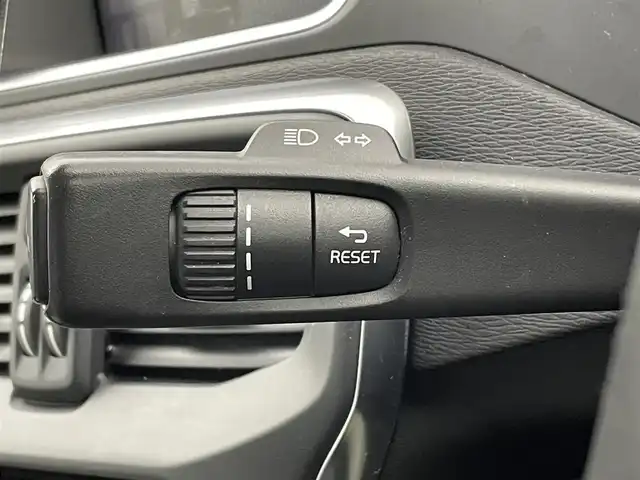 ボルボ Ｖ４０ T－4 SE 富山県 2013(平25)年 11万km 赤 パノラマガラスルーフ　/純正ナビ（ＣＤ　ＤＶＤ　ｂｌｕｅｔｏｏｔｈ）/フルセグTV/バックカメラ/前後コーナーセンサー　/ＥＴＣ　/社外前後ドラレコ（DRV-MR450)/運転席パワーシート・シートメモリー/前席シートヒーター　/オートライト/ＬＥＤヘッドライト　/社外１６インチAW/スマートキー/ＡＣＣ　/ＣｉｔｙＳａｆｅｔｙ　/ＢＬＩＳ（ブラインドスポット）　/レーンキープ/純正マット/保証書、取説