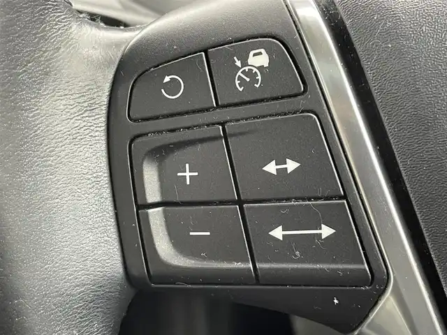 ボルボ Ｖ４０ T－4 SE 富山県 2013(平25)年 11万km 赤 パノラマガラスルーフ　/純正ナビ（ＣＤ　ＤＶＤ　ｂｌｕｅｔｏｏｔｈ）/フルセグTV/バックカメラ/前後コーナーセンサー　/ＥＴＣ　/社外前後ドラレコ（DRV-MR450)/運転席パワーシート・シートメモリー/前席シートヒーター　/オートライト/ＬＥＤヘッドライト　/社外１６インチAW/スマートキー/ＡＣＣ　/ＣｉｔｙＳａｆｅｔｙ　/ＢＬＩＳ（ブラインドスポット）　/レーンキープ/純正マット/保証書、取説